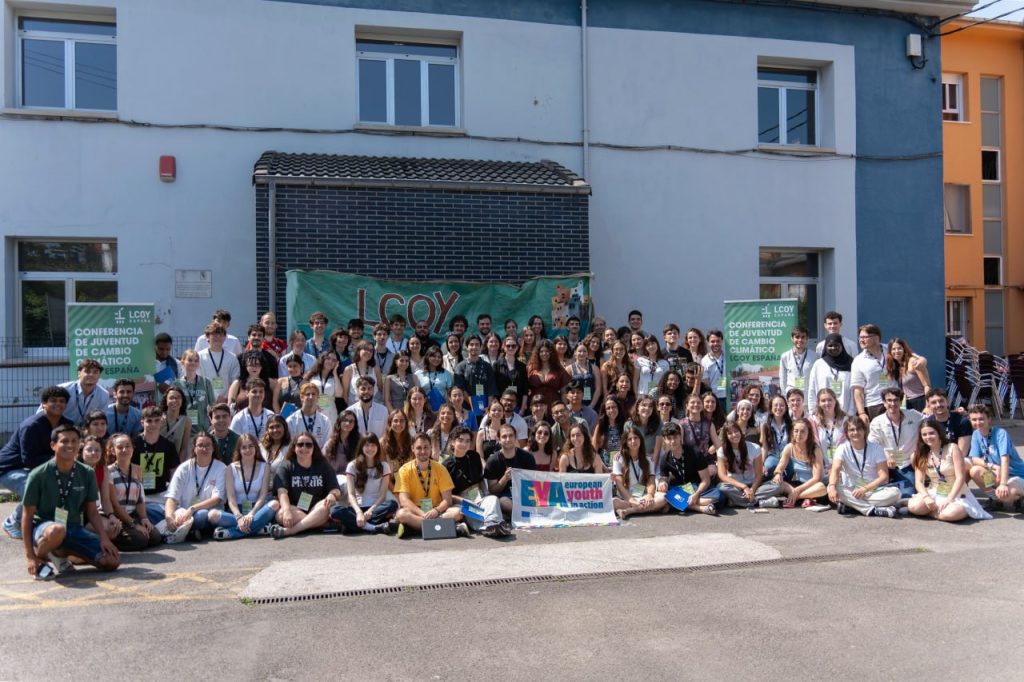 Firma y actúa: participación juvenil para combatir la crisis climática
